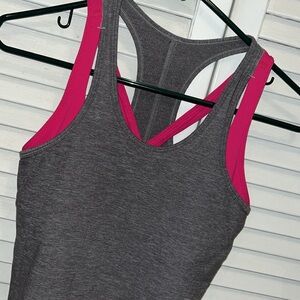 Lululemon tank w/attached sports bra. Size 4